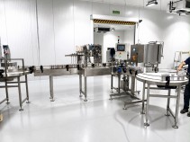 Llenadora de latas isobárica automática de 4 caños.